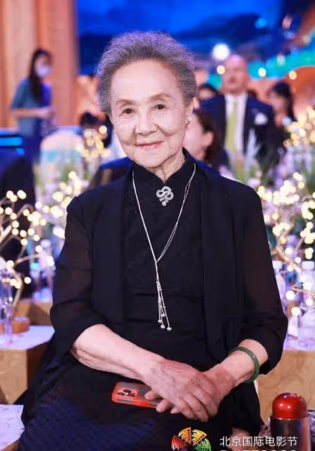 第十二屆北影 最深刻的就是奶奶團了吧 吳彥姝女士天壇獎