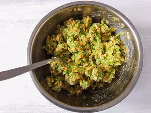 健康輕食｜燕麥西蘭花薯餅