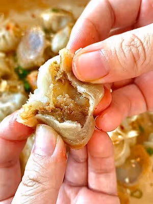 一口炫10個‼️爆汁拇指生煎｜免揉面免皮凍