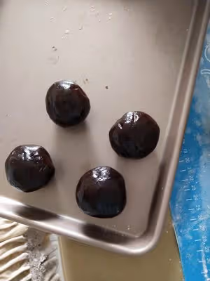 廣式豆沙蛋黃月餅（新手一次成功）