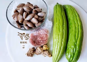 花甲苦瓜湯🍲靚湯不用老火 快手鮮味滿口回甘 特別適合上班一族！