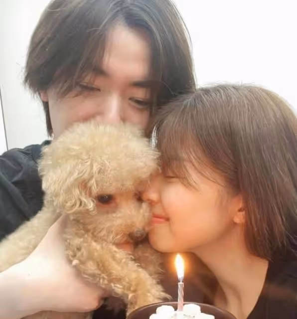 好甜!港圈新晉小花與男友情侶檔拍廣告,曝對方介意自己著裝性感