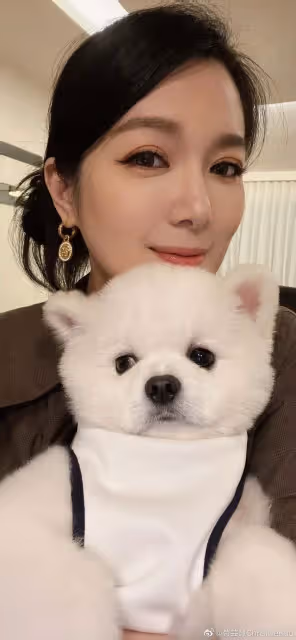 TVB前女星近況曝光！曬與友人聚會賣萌美照，湯鎮業前妻驚喜現身