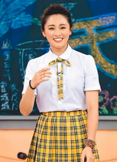不忘初心！29歲張文綺走紅後「買2000萬豪宅開BMW」卻言「回到家我就是鹽酥雞員工」：人不能忘本