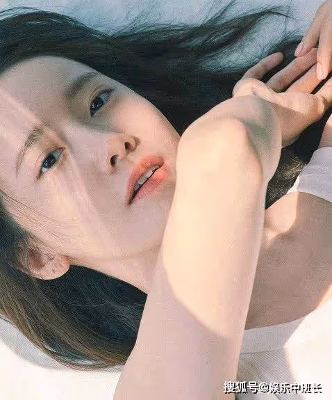 五年前她是林允兒的「侍女」，五年後搭檔王一博演女一，逆襲成功