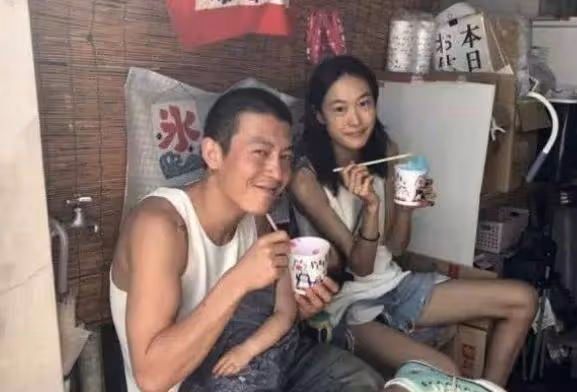 一婚嫁華誼老總,二婚嫁陳冠希未婚生女,今女兒2歲仍沒等來婚禮