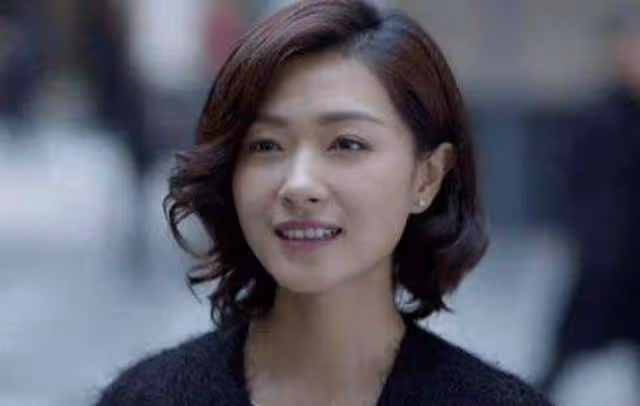 女兒都兩歲了，老公遲遲不露面？其實萬茜早就開始曬老公了