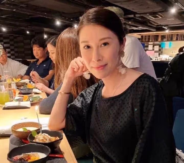 當年在《古惑仔》中的美人，被烏鴉所欺，今40多歲韻味十足！