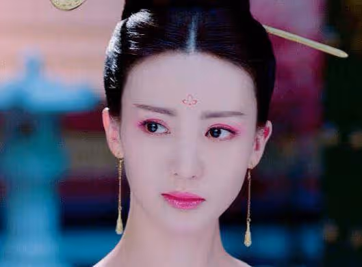伊能靜的古裝妝容，金晨的古裝妝容，看到鐘麗緹：顏高任性