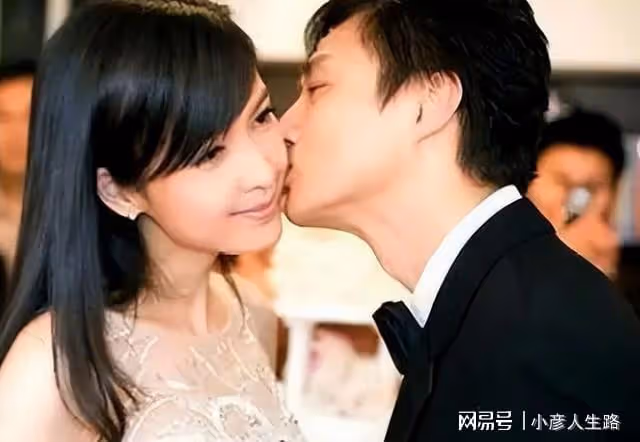 55歲周慧敏：為保持童顏不曬太陽，看起來如同18歲少女一般