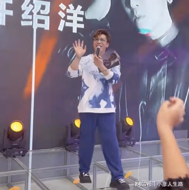 知名歌手許紹洋商演被嘲諷！每逢活動必唱成名曲，曝出場費20萬起
