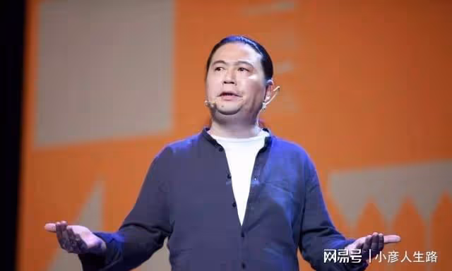 兩位編劇向朱軍道歉,一位是犀利的汪海林,一位是跟風的李亞玲