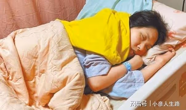 女星余苑綺的遺體已送去殯儀館,父母卻不能去送行,死後不願閉眼