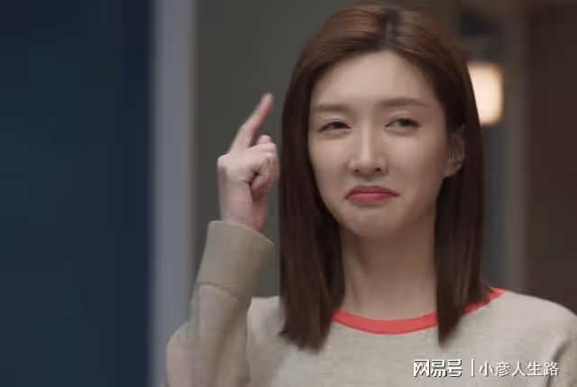 袁泉贏了江疏影,《玫瑰之戰》為什麼比《歡樂頌3》高出0.4分?
