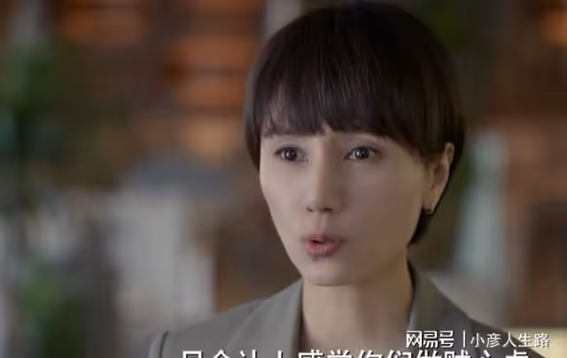 袁泉贏了江疏影,《玫瑰之戰》為什麼比《歡樂頌3》高出0.4分?