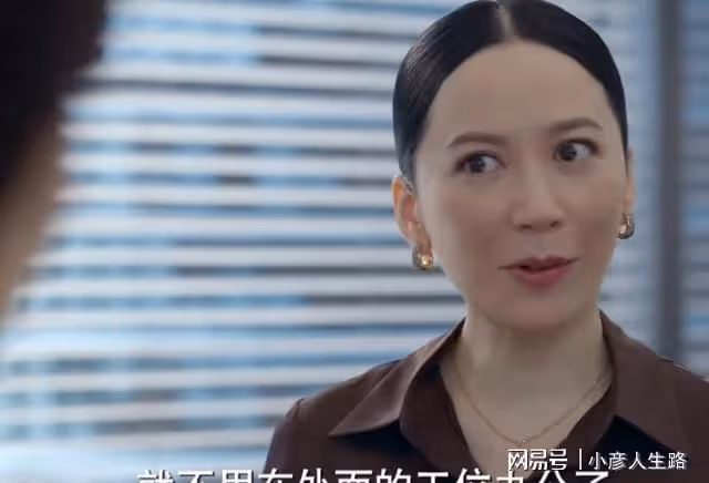 袁泉贏了江疏影,《玫瑰之戰》為什麼比《歡樂頌3》高出0.4分?