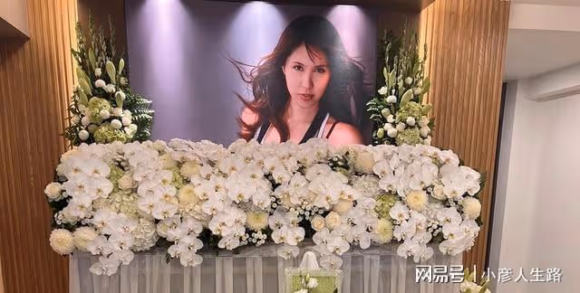 余苑綺患癌病逝,老公淚曬最後牽手照:我真的好愛好愛你
