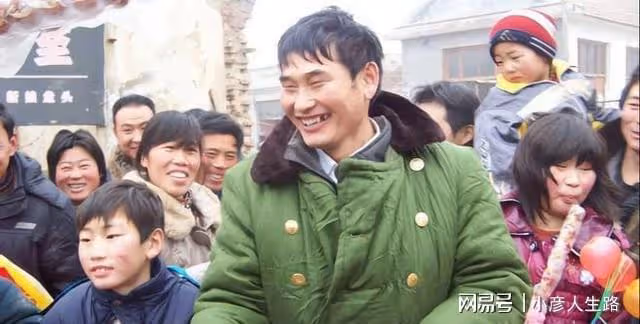大衣哥再述成名後困擾:親戚登門借錢至今不還
