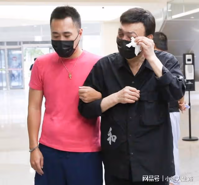 39歲余苑綺將一周不火化,悼念會地點已確定,3歲小兒將出席葬禮