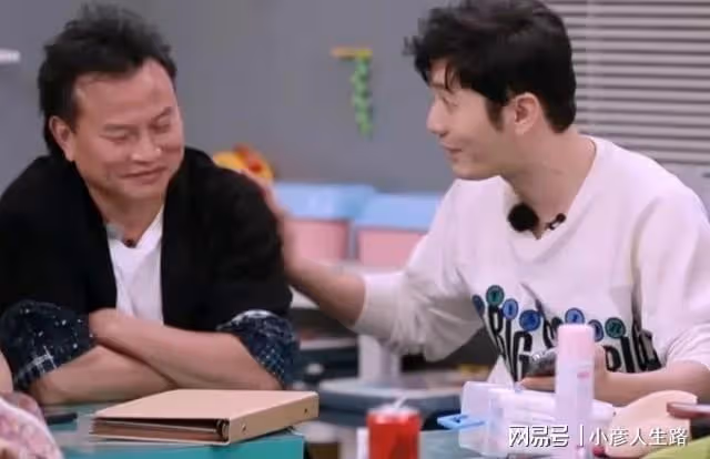 送走林述巍,迎來詹大廚,黃曉明再引爭議,為何總跟素人過不去?