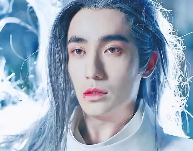 同樣是白髮美男,把王鶴棣成毅任嘉倫楊洋放一起,個個一眼萬年