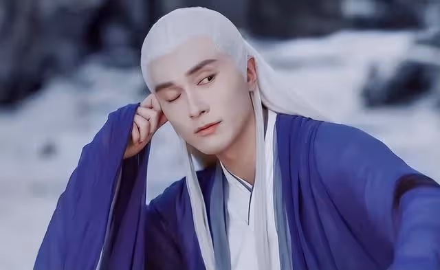 同樣是白髮美男,把王鶴棣成毅任嘉倫楊洋放一起,個個一眼萬年
