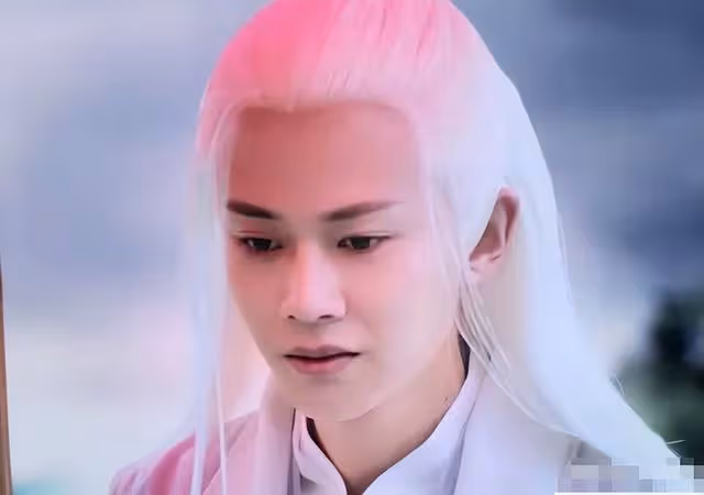 同樣是白髮美男，把王鶴棣成毅任嘉倫楊洋放一起，個個一眼萬年