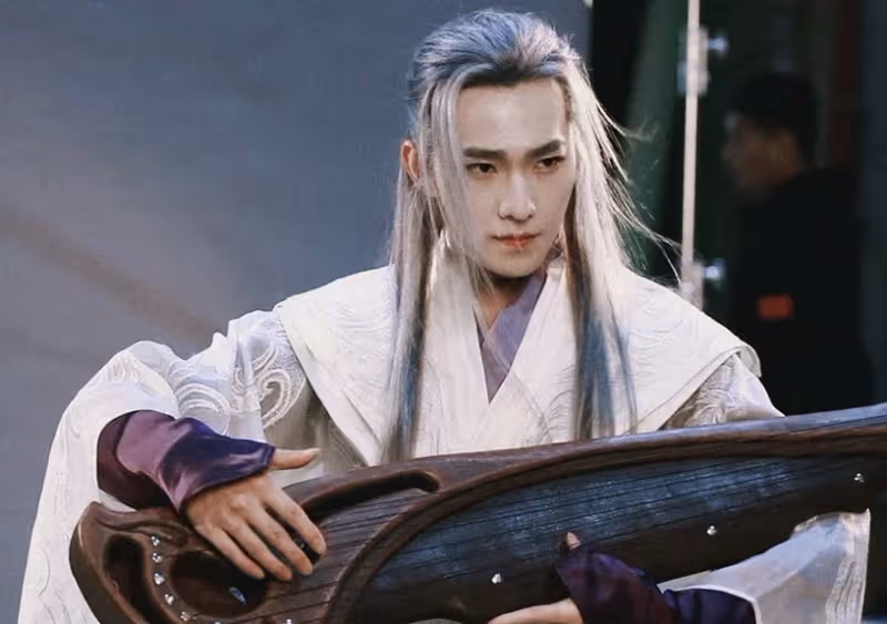 同樣是白髮美男,把王鶴棣成毅任嘉倫楊洋放一起,個個一眼萬年