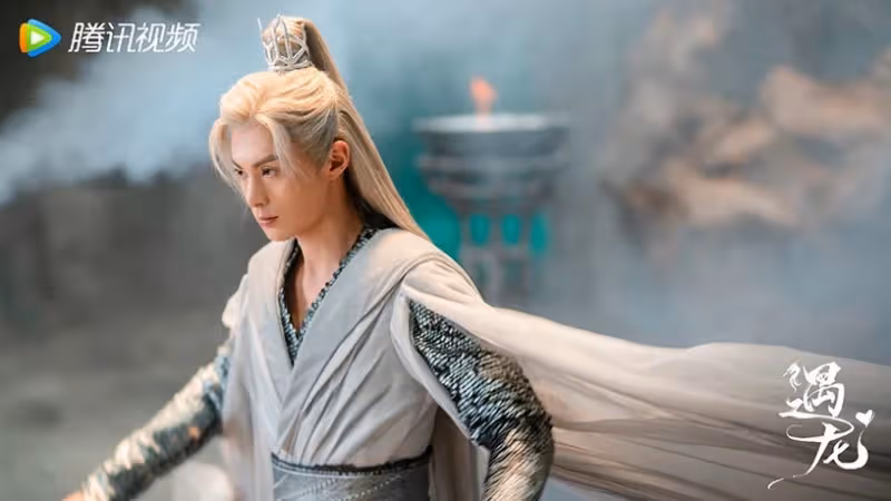 同樣是白髮美男,把王鶴棣成毅任嘉倫楊洋放一起,個個一眼萬年