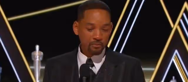 這位好萊塢最受歡迎的演員之一，被一巴掌搞得名譽跌落，電影擱置