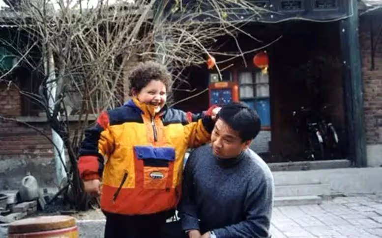 《外國小孩中國爸》20年：主角消失，配角變電影，差距太大了