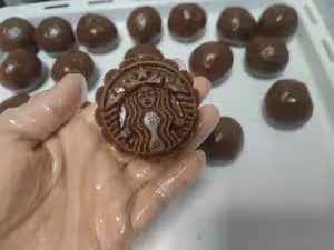 原創首發——廣式生椰拿鐵軟心月餅