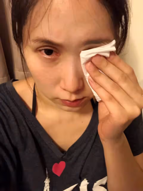 曾公開哭訴！余苑綺攤牌「在家就像多餘的」被欺負不敢說　李亞萍落淚訴委屈：「我差點就被休了」