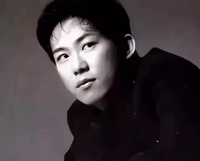 與齊秦比肩的情歌天王,被干媽騙光財產,卻遇上另一個女人逆風翻盤