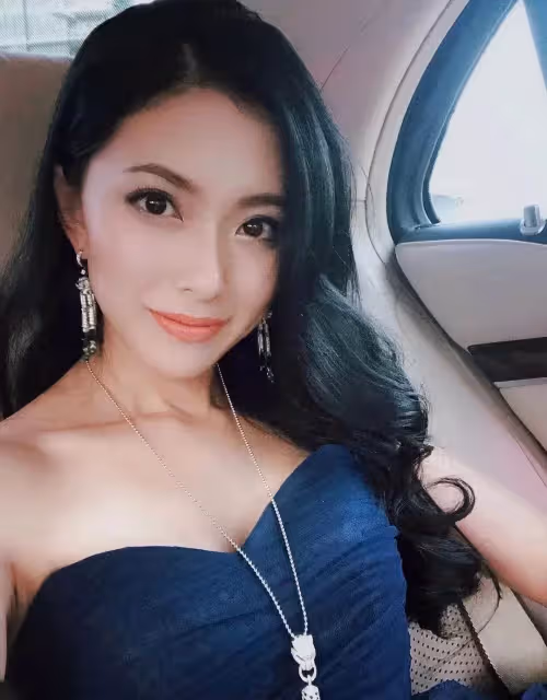 氣瘋向太,讓向佐瘋狂迷戀,兩度嫁入豪門的黃婉佩,手段太高明
