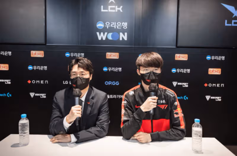 英雄聯盟:T1和GEN會師LCK總決賽,Faker和主教練談論隊伍情況