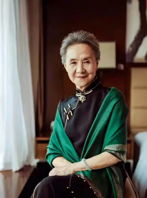 看看今年天壇獎最佳女主角84歲的吳彥舒是如何成功「逆襲」的