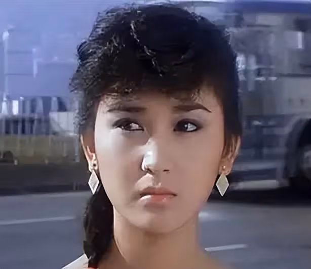 溫碧霞領養回來的孩子,越來越像她老公了?網:這是愛情的結晶