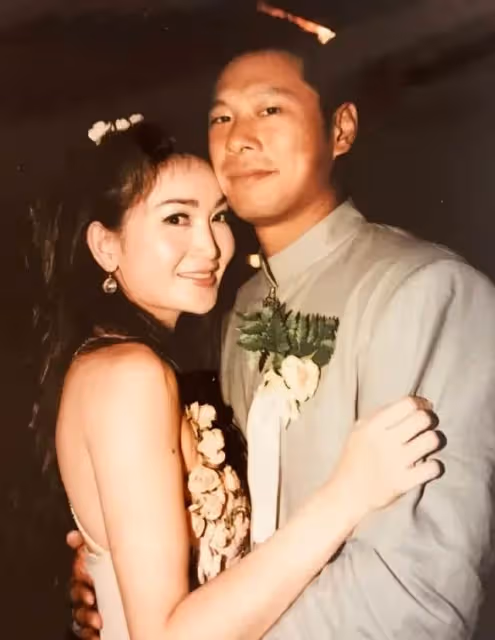 溫碧霞領養回來的孩子,越來越像她老公了?網:這是愛情的結晶