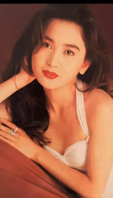 溫碧霞領養回來的孩子,越來越像她老公了?網:這是愛情的結晶