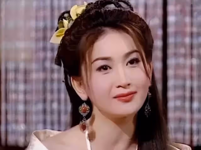 溫碧霞領養回來的孩子,越來越像她老公了?網:這是愛情的結晶