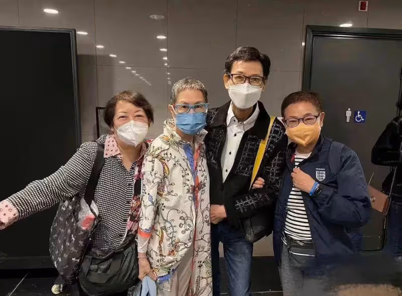 鄭少秋助陣女兒演唱會,別人七十多都成老爺爺了,他還這麼帥氣!