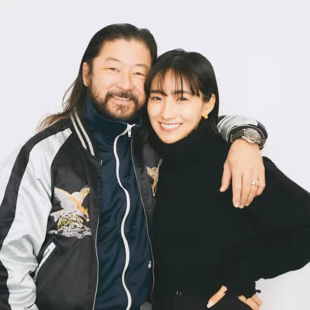 父女戀修成正果!48歲影帝「再娶小18歲嫩模」震驚演藝圈 新婚妻「只比女兒大3歲」放閃畫面曝光