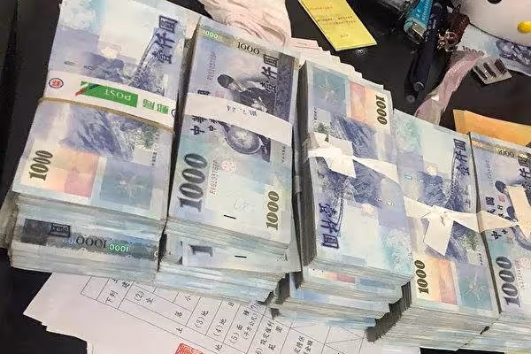 女老闆不惜失婚,堅持拿100萬救治重病員工,5年後自己瀕臨破產,收到500萬救濟款,感動落淚:是她來報恩了