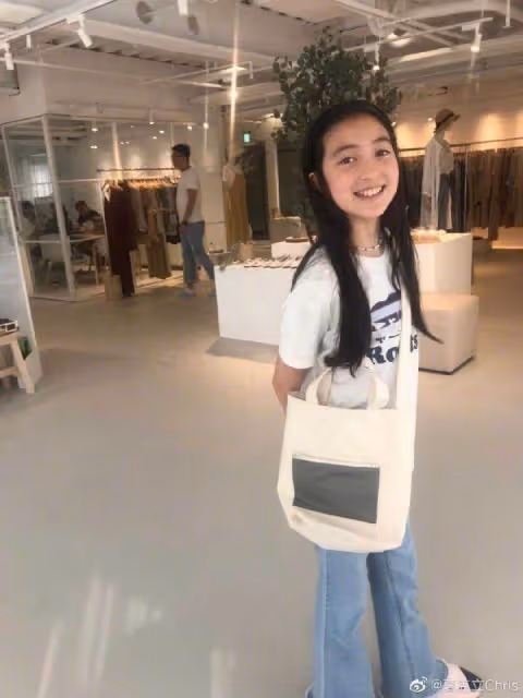 絕對不寵溺,黃嘉千堅決不讓「獨生女念貴族學校」霸氣喊話:我怎麼長大,夏天就怎麼長大