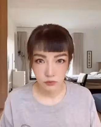 當媽後依舊美！47歲謝金燕「突鬆口我戀愛了」，消失1個月「臉上又有大變動」連自己也認不出：這誰呀