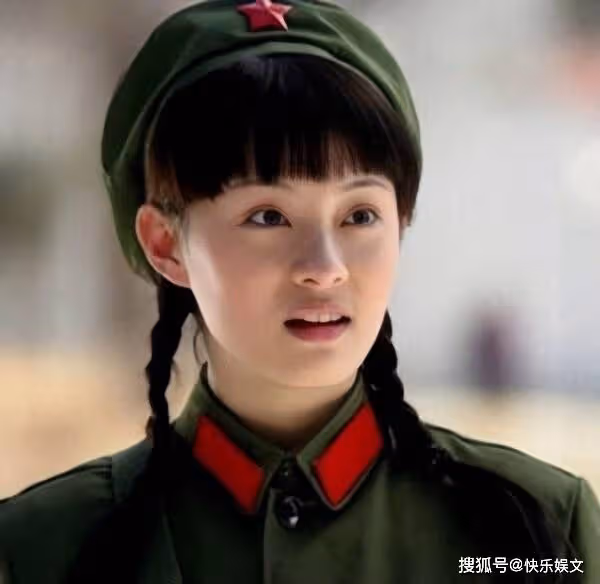 40歲知名影后穿老人裝出遊 身材消瘦縮水
