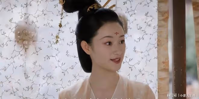 《蒼蘭訣》:東方青蒼和赤地女子高手過招,小蘭花淪為工具人