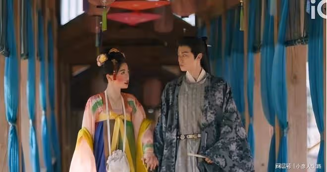《蒼蘭訣》:東方青蒼和赤地女子高手過招,小蘭花淪為工具人