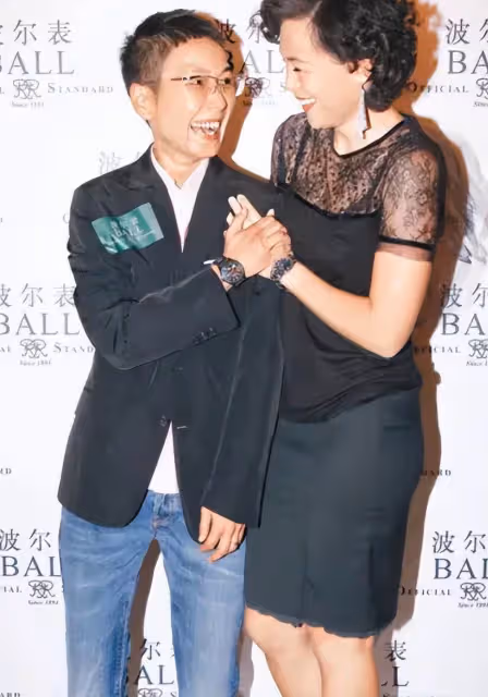 父親趙世曾喜歡美女,女兒趙式芝也喜歡美女,家族坐擁千億資產
